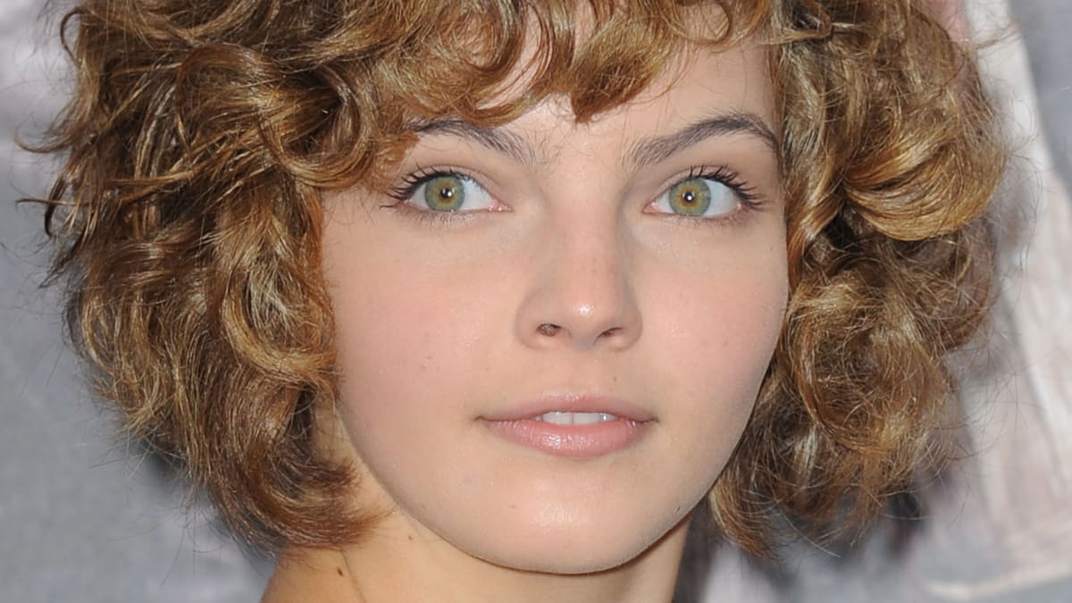 Our Favorite Hairstyles For Thin, Curly Hair
