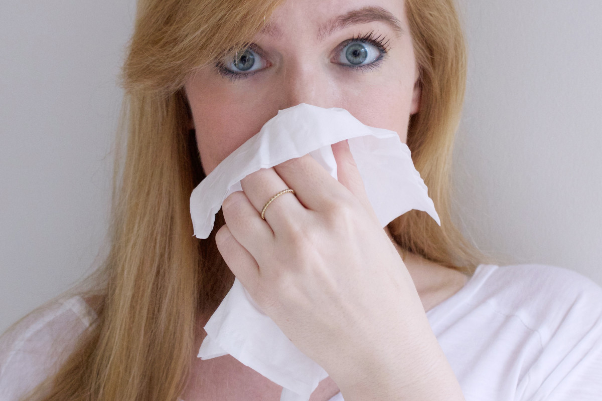 How to cover up allergies