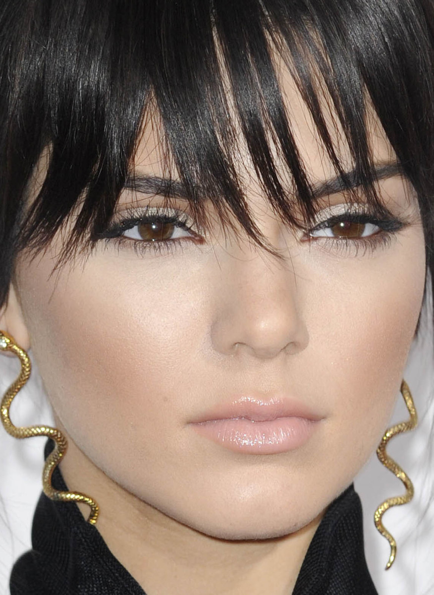 Kendall Jenner at the 2015 American Music Awards close-up