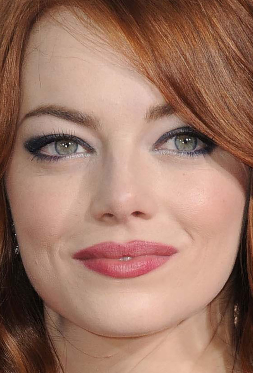 Emma Stone at the 2015 Golden Globes close-up