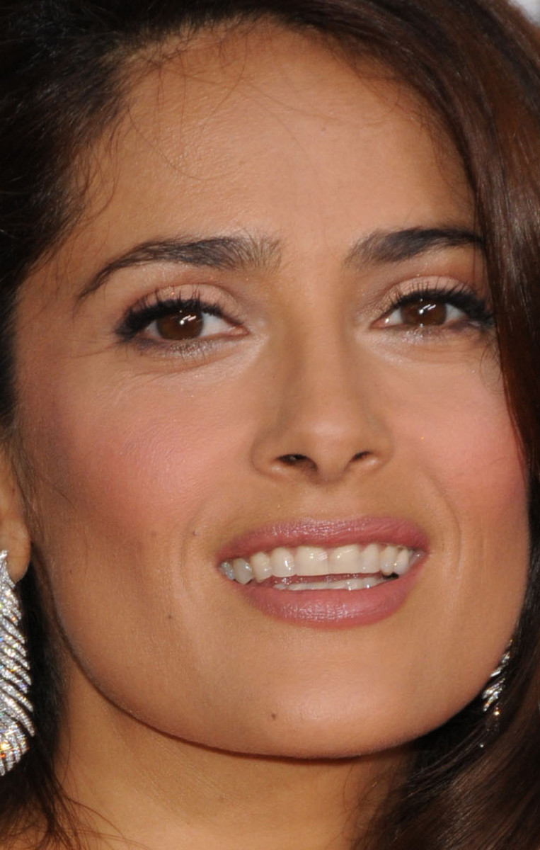 Salma Hayek at the 2015 Golden Globes close-up
