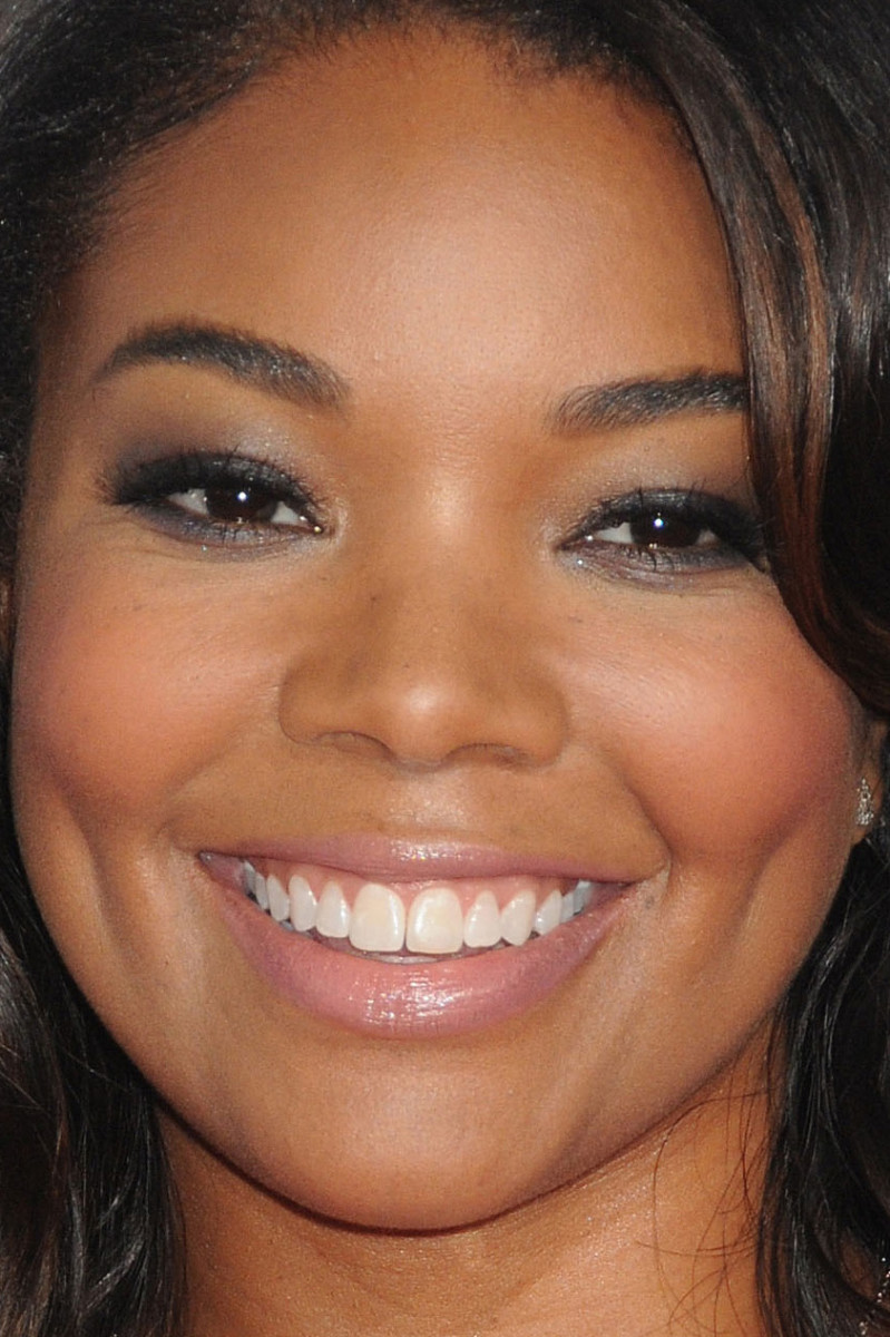 Gabrielle Union at the 2015 People's Choice Awards close-up