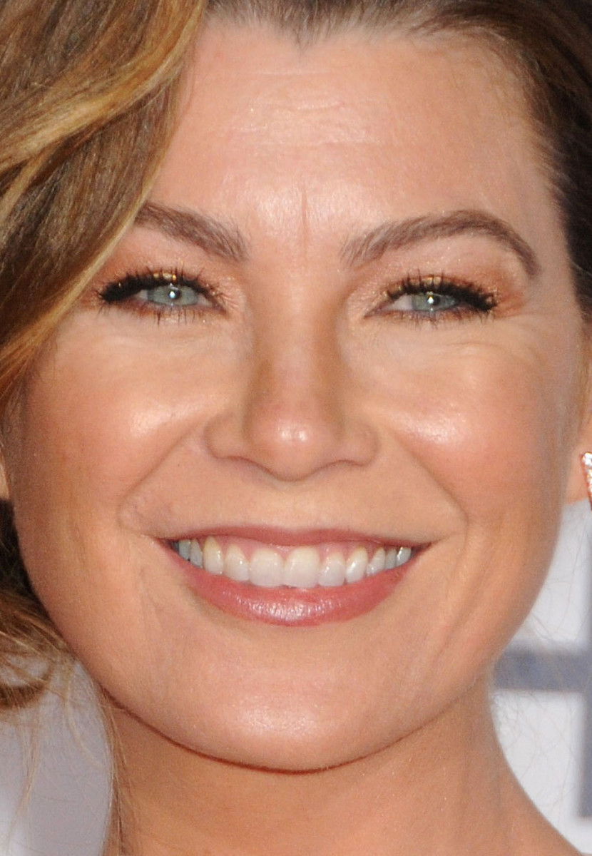 Ellen Pompeo at the 2015 People's Choice Awards close-up