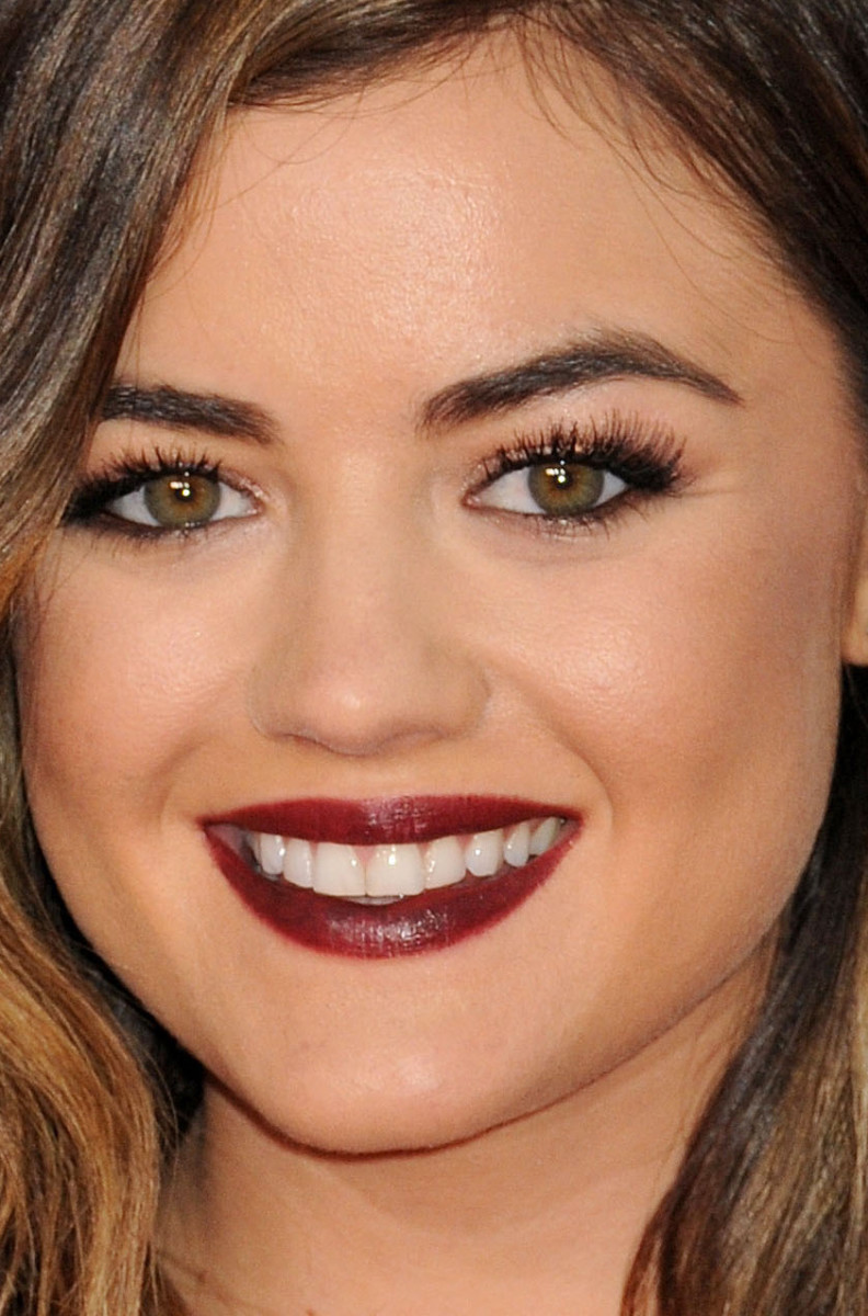 Lucy Hale American Music Awards 2014 close-up